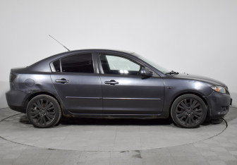 Подержанный автомобиль Mazda 3 Sedan 2007 года (4 фото)