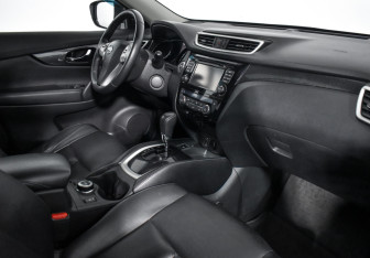 Подержанный автомобиль Nissan X-Trail 2016 года (13 фото)