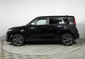 Подержанный автомобиль Kia Soul 2022 года (8 фото)