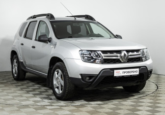 Подержанный автомобиль Renault Duster 2015 года (3 фото)