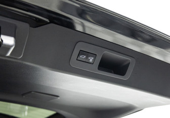 Подержанный автомобиль Toyota Land Cruiser Suv 2021 года (31 фото)