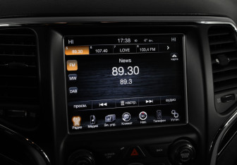 Подержанный автомобиль Jeep Grand Cherokee 2013 года (12 фото)