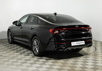 Подержанный автомобиль Kia K5 2021 года (7 фото)