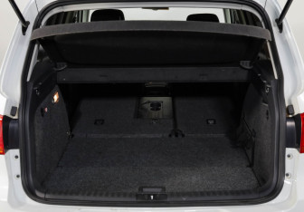 Подержанный автомобиль Volkswagen Tiguan 2015 года (30 фото)