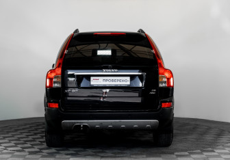 Подержанный автомобиль Volvo XC90 2008 года (6 фото)