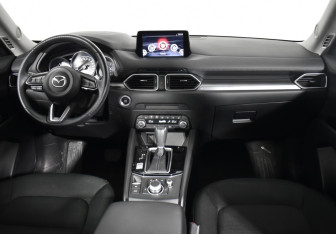 Подержанный автомобиль Mazda CX-5 2020 года (11 фото)