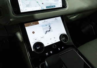Подержанный автомобиль Land Rover Range Rover Velar 2021 года (22 фото)