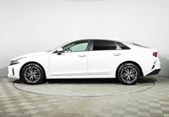 Подержанный автомобиль Kia K5 2020 года (8 фото)