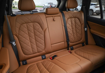 Подержанный автомобиль BMW X5 2023 года (32 фото)