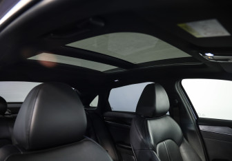 Подержанный автомобиль Kia K5 2021 года (25 фото)