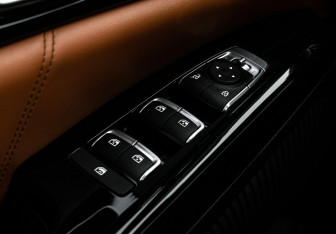 Подержанный автомобиль Kia Carnival 2021 года (20 фото)