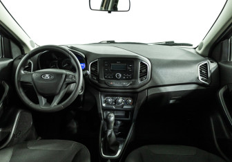 Подержанный автомобиль LADA (ВАЗ) XRAY 2018 года (13 фото)