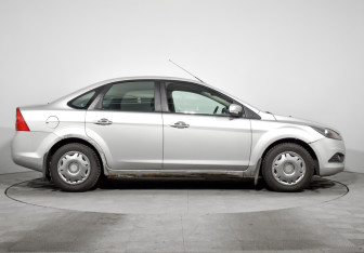 Подержанный автомобиль Ford Focus Sedan 2009 года (4 фото)