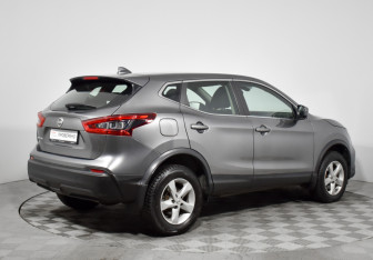 Подержанный автомобиль Nissan Qashqai 2019 года (5 фото)