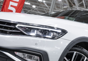 Подержанный автомобиль Volkswagen Passat Wagon 2019 года (2 фото)