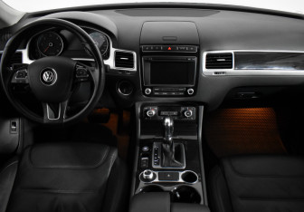 Подержанный автомобиль Volkswagen Touareg 2016 года (13 фото)