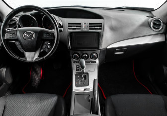 Подержанный автомобиль Mazda 3 Sedan 2011 года (14 фото)