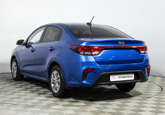 Подержанный автомобиль Kia Rio Sedan 2018 года (7 фото)