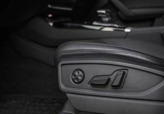 Подержанный автомобиль Audi Q5 2021 года (29 фото)