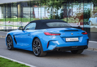 Подержанный автомобиль BMW Z4 Roadster 2020 года (8 фото)