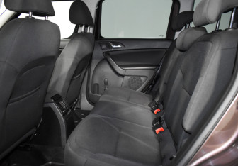 Подержанный автомобиль Skoda Yeti 2014 года (11 фото)