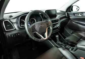 Подержанный автомобиль Hyundai Tucson 2020 года (11 фото)