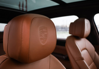 Подержанный автомобиль Porsche Cayenne 2018 года (30 фото)