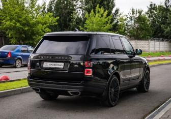 Подержанный автомобиль Land Rover Range Rover 2017 года (6 фото)