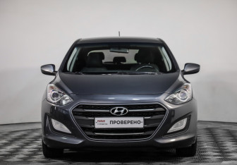 Подержанный автомобиль Hyundai i30 Hatchback 2016 года (2 фото)