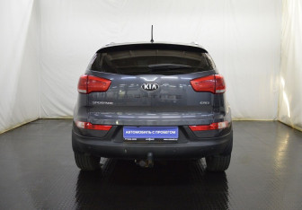 Подержанный автомобиль Kia Sportage 2014 года (6 фото)