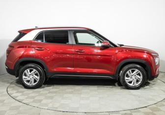 Подержанный автомобиль Hyundai Creta 2021 года (4 фото)