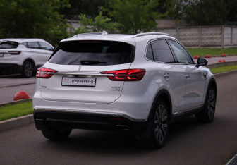 Подержанный автомобиль Hongqi HS5 2024 года (6 фото)