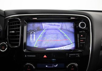 Подержанный автомобиль Mitsubishi Outlander 2015 года (14 фото)