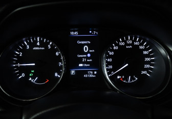 Подержанный автомобиль Nissan Qashqai 2022 года (12 фото)