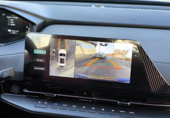 Подержанный автомобиль Changan UNI-S 2024 года (23 фото)