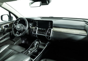 Подержанный автомобиль Kia Sorento 2020 года (9 фото)