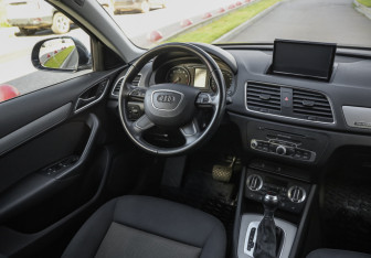 Подержанный автомобиль Audi Q3 2013 года (10 фото)