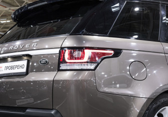 Подержанный автомобиль Land Rover Range Rover Sport 2017 года (14 фото)
