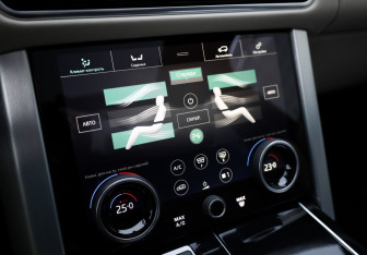 Подержанный автомобиль Land Rover Range Rover 2020 года (24 фото)