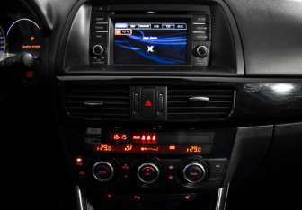 Подержанный автомобиль Mazda CX-5 2013 года (15 фото)