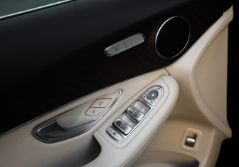 Подержанный автомобиль Mercedes-Benz GLC Coupe 2020 года (22 фото)