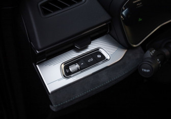 Подержанный автомобиль Geely Preface 2023 года (28 фото)