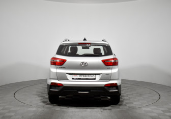 Подержанный автомобиль Hyundai Creta 2018 года (6 фото)