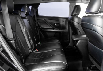 Подержанный автомобиль Toyota Venza 2013 года (17 фото)