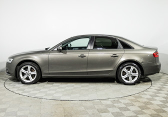 Подержанный автомобиль Audi A4 Sedan 2013 года (8 фото)