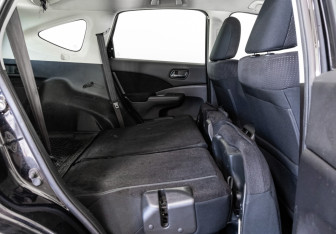 Подержанный автомобиль Honda CR-V 2012 года (15 фото)