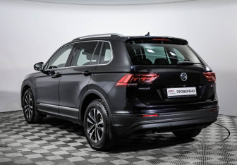Подержанный автомобиль Volkswagen Tiguan 2019 года (7 фото)