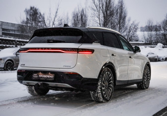 Подержанный автомобиль Voyah Free 2022 года (5 фото)