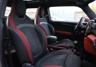 Подержанный автомобиль MINI Hatch 2016 года (17 фото)