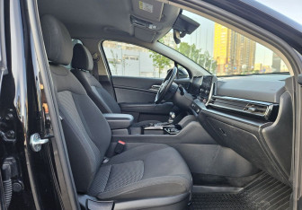 Подержанный автомобиль Kia Sportage 2023 года (11 фото)
